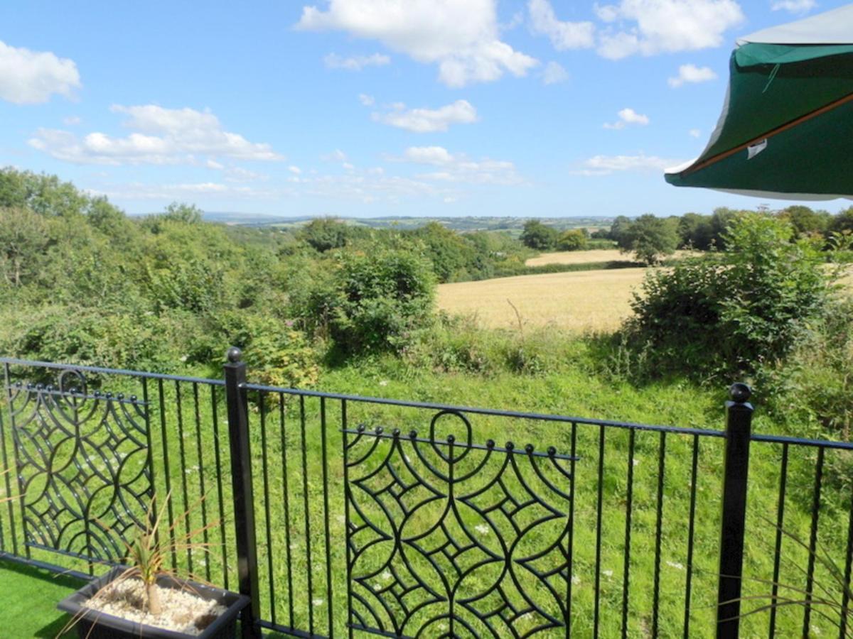 Callington Beautiful 3-Bed Cottage In Cornwall מראה חיצוני תמונה